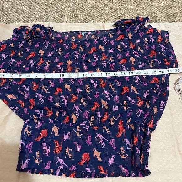 Charlotte Sheer Navy High Heel Motif Cap SleeveTop - Picture 8 of 8